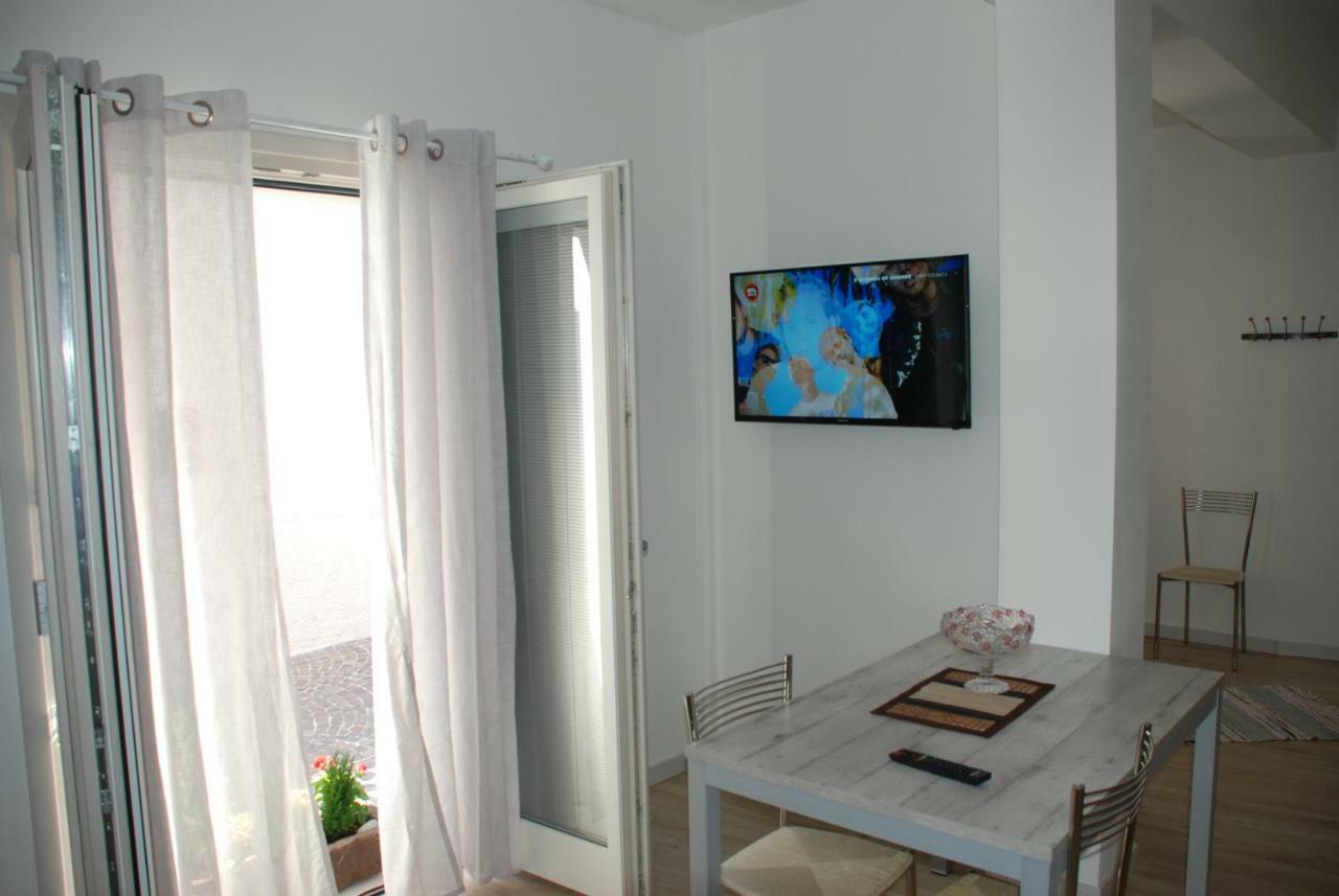 Casa Anita Apartment ลีโมเนซุลการ์ดา ภายนอก รูปภาพ